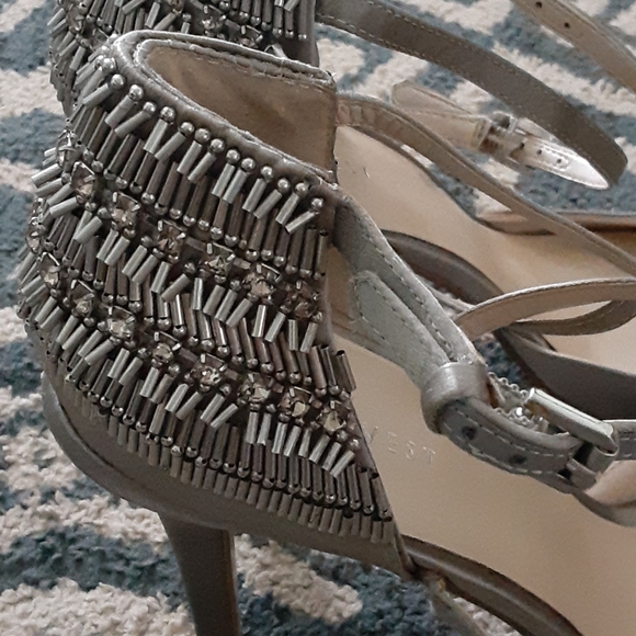 Nine West silver fancy heels - Picture 1 of 12